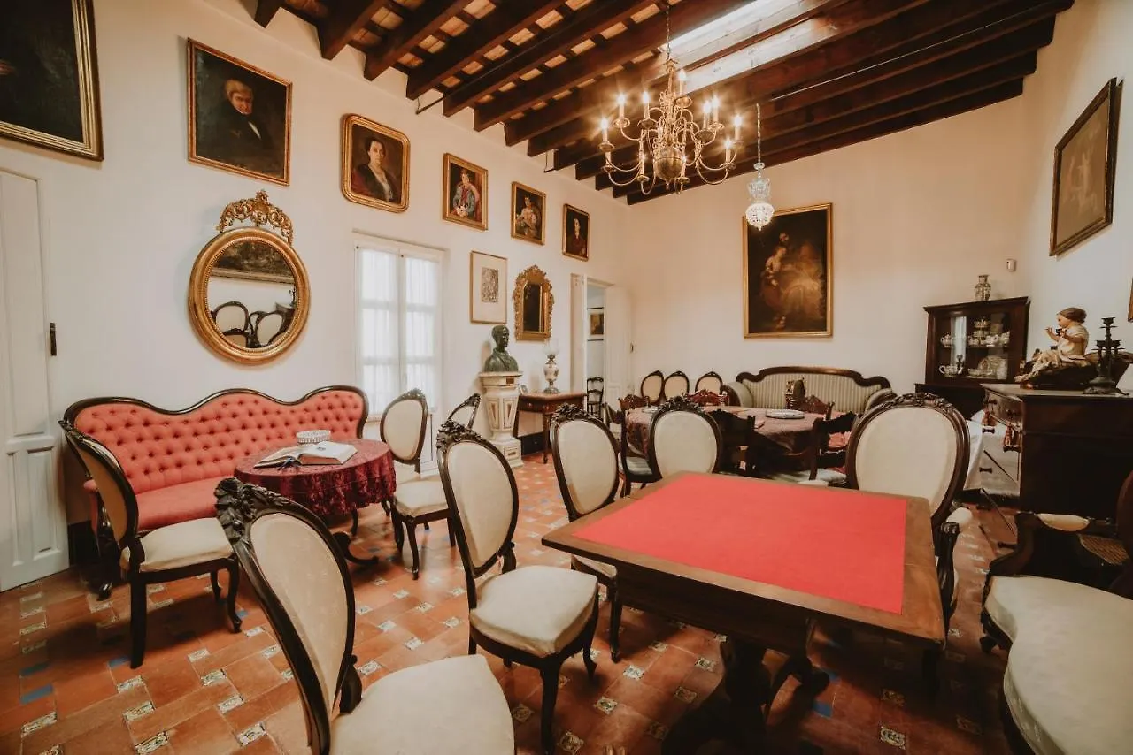 Posada La Casa Del Pintor Carmona  Maison d'hôtes